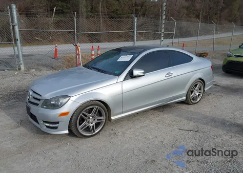 2013 Mercedes-Benz C 350 Sport from USA, damaged, VIN WDDGJ5HB6DF948393